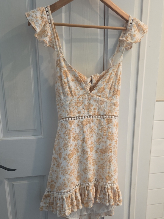 Dresses & Skirts - Floral Ruffle Sundress size L - White and Yellow